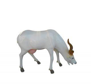 玻璃鋼動物雕塑的裝飾性