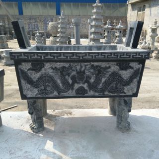 鑄銅雕塑的優(yōu)點(diǎn)
