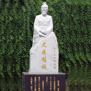 人物雕塑的種類(lèi)有哪些？