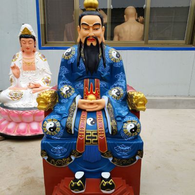 玻璃鋼雕塑的裝飾性非常好