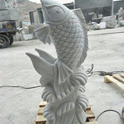 庭院水池裝飾大理石雕刻鯉魚(yú)噴水雕塑